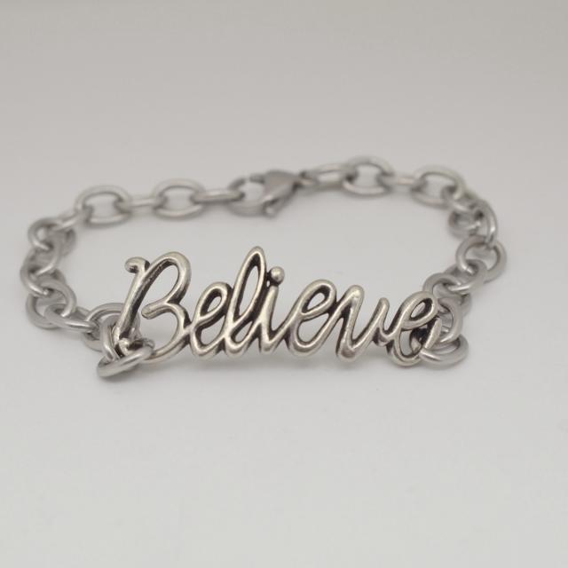 believe link bracelet.jpg